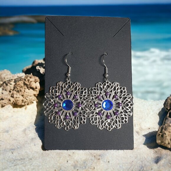 Silver Tone Filigree Dangle Plastic Rhinestone Vintage Earrings Women Jewelry - Picture 1 of 3